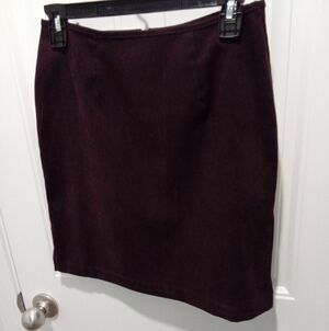 Brioche Vintage 90's Size 5/6 Burgundy Faux Suede 18" Pencil Skirt